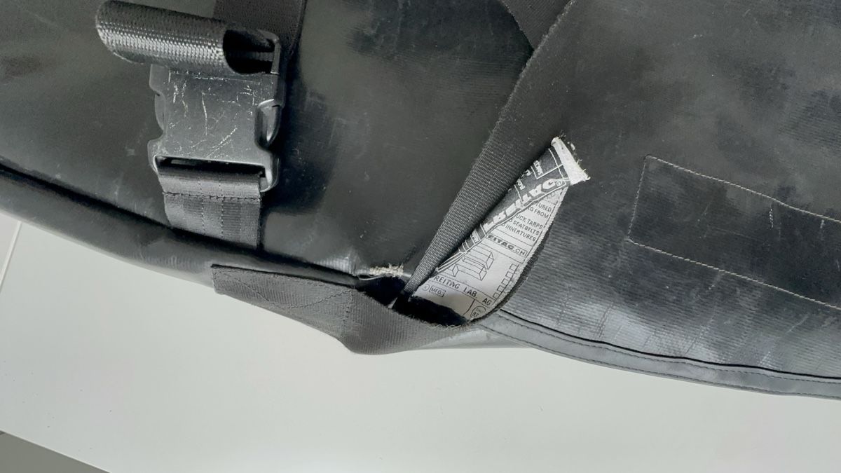 Freitag Borse: Sac FREITAG Noir -- bonne  état – Usato da Brügg BE venduto da haj_9zhk 8