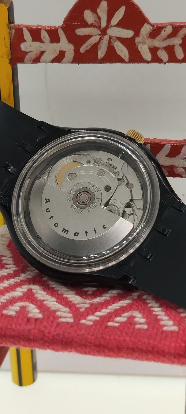 Swatch Orologi: montre automatique swatch récupérée – Usato da La Chaux-de-Fonds venduto da jac_9llg 5
