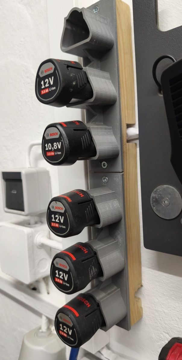 Bosch Supporti a parete: 1x Bosch Akku Halter 10.8V/12V – Nuovo e nell'imballaggio originale da Uetliburg SG venduto da Pixel_Forge 1