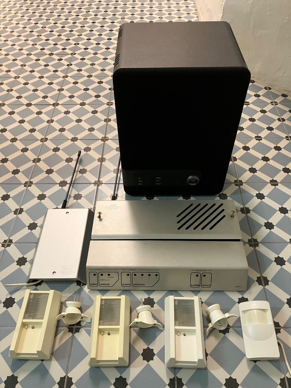 Alarmanlagen: Alarme BANDIT 240 DB Rauchkanone – Gebraucht aus Basel von ape_f6ml