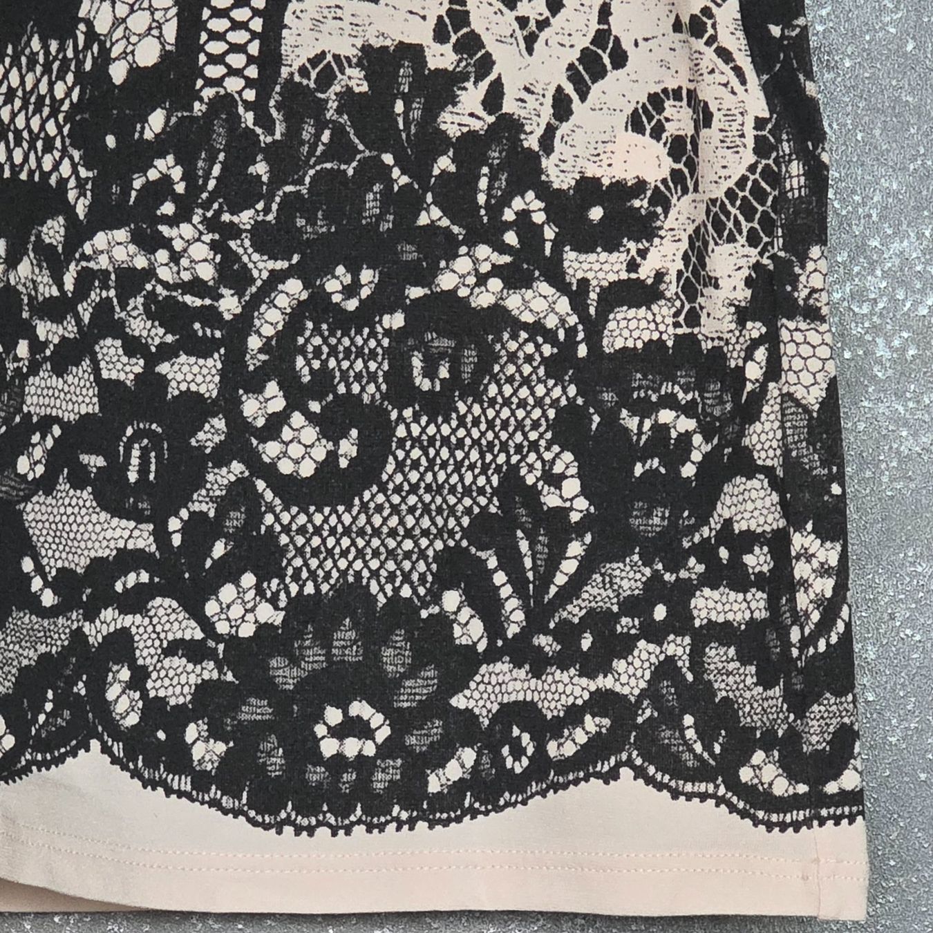 Marc Cain Tops: 🐸 MARC CAIN TOP MIT SPITZENPRINT 38 – Neu (gemäss Beschreibung) aus Môtier (Vully) von Frogs 2