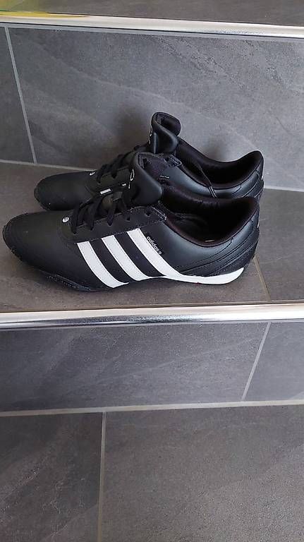 Adidas Scarpe da donna: Adidas Schuhe Gr 40 – Usato da Illgau venduto da usa_c6q6 3