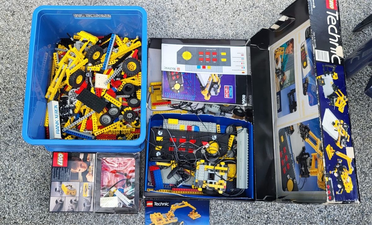 Lego Kit di costruzioni: Legos classiques et techniques 1985-1990 en vrac – Usato da Bursinel venduto da SeveralLives