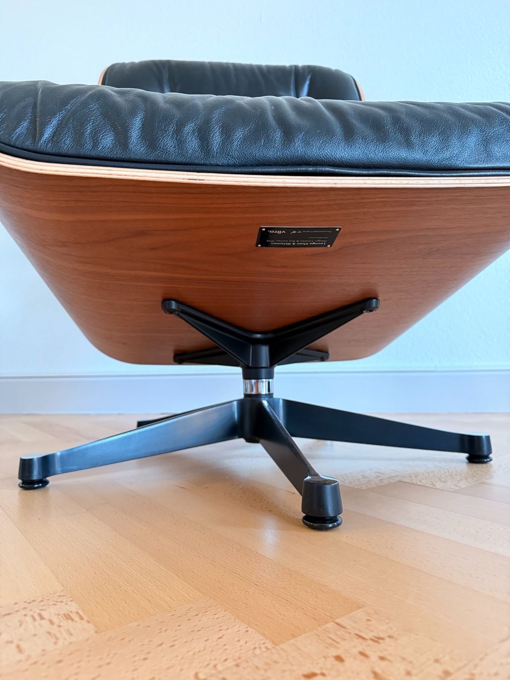 Eames Poltrone: Eames Lounge Chair Nussbaum – Usato da Zürich venduto da schmluka 1