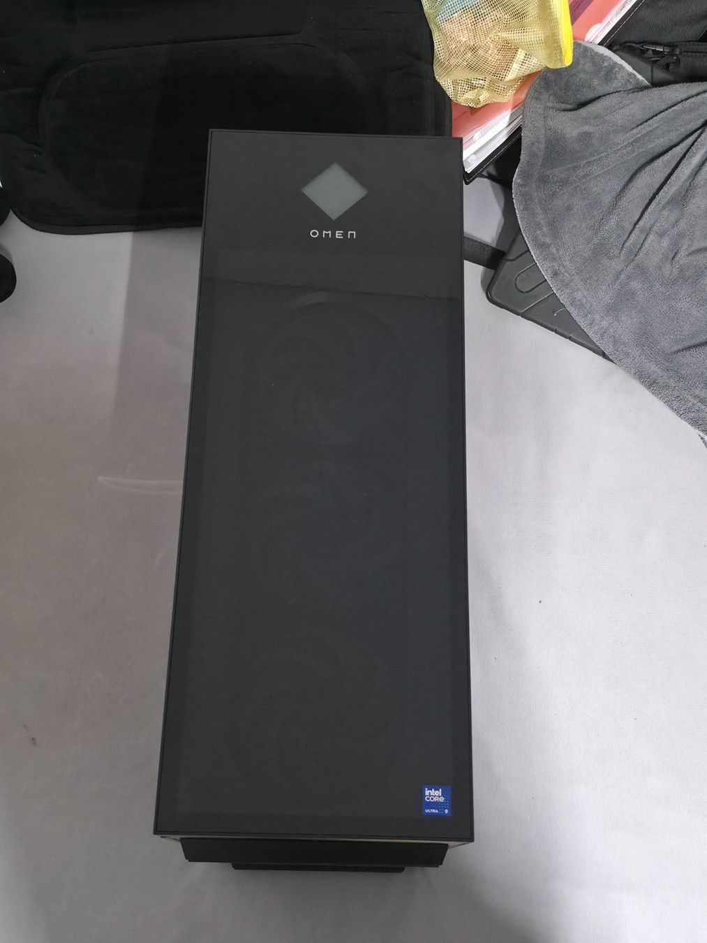 Hewlett Packard PC: High End Gaming-PC mit RTX 5090 & Intel Core Ultra 9 285K... – Nuovo (secondo la descrizione) da St. Gallen venduto da Verlier_nie_Hoffnung 6