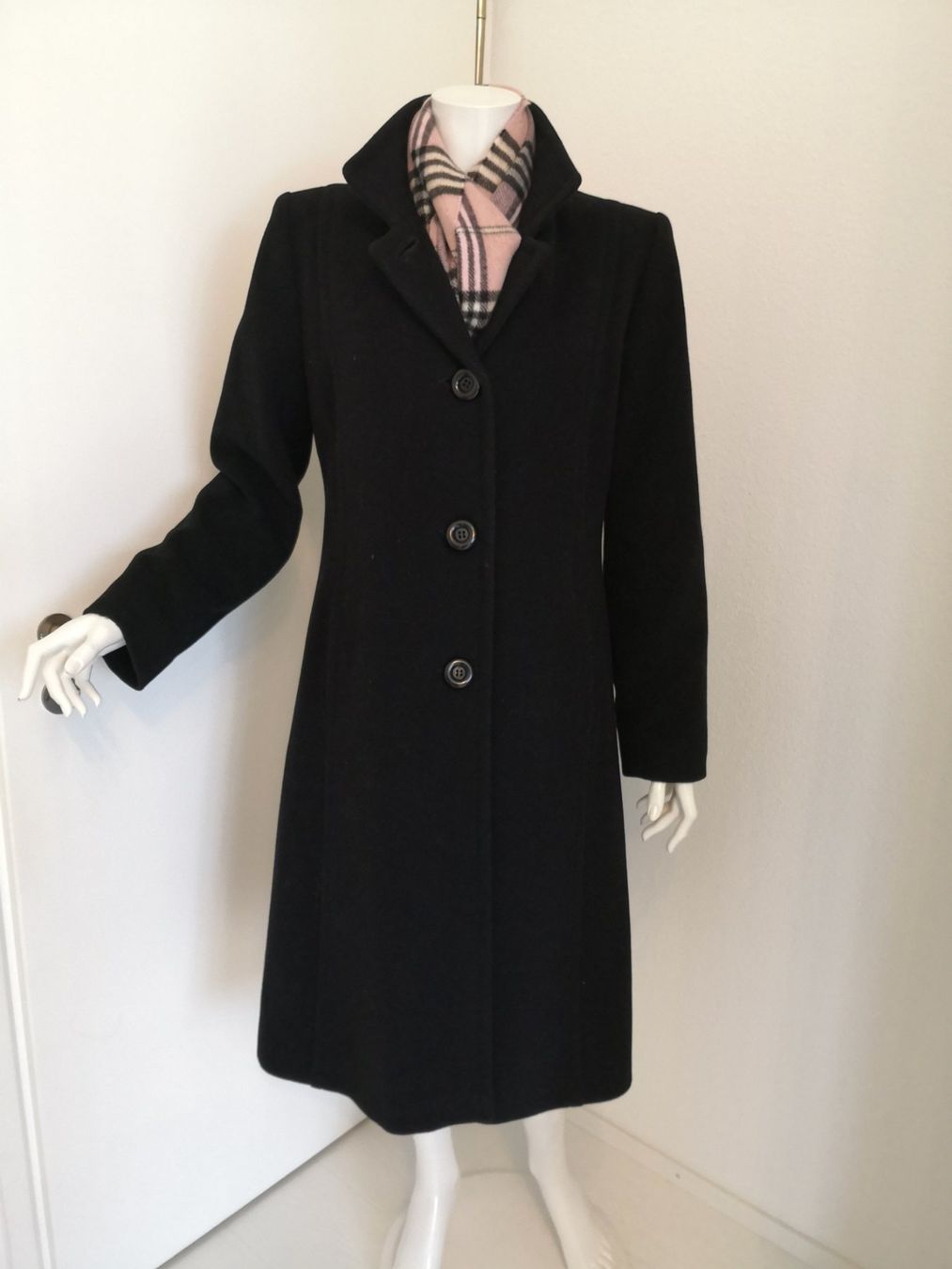 Cappotti: 🤩MILO COATS MANTEL SCHWARZ LANG – Usato da Olten venduto da Naja-Twins-Twins 5