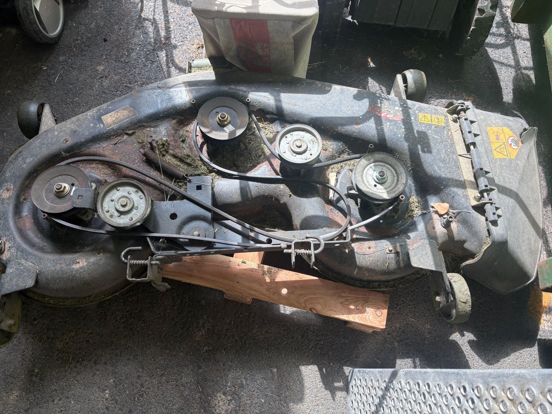 Rasenmäher: Rasentraktor MF50-24SD – Defekt aus Lätti von baumi02 3