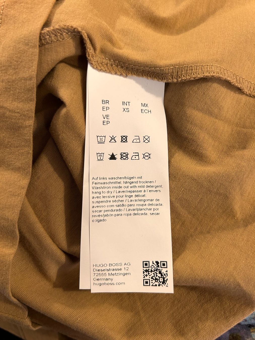 Hugo Boss T-shirt: T-shirt BOSS - size XS – Nuovo (secondo la descrizione) da Vaglio venduto da Arabella1973 1