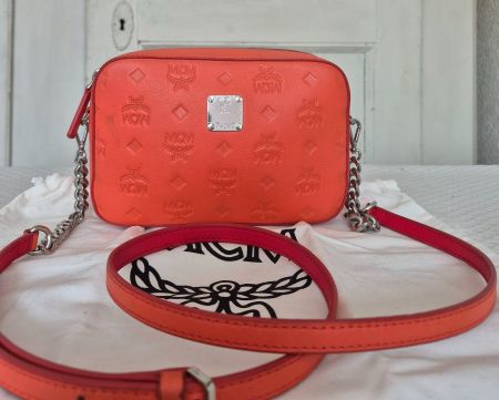 MCM Crossbody Bag aus Leder, mit Prägung