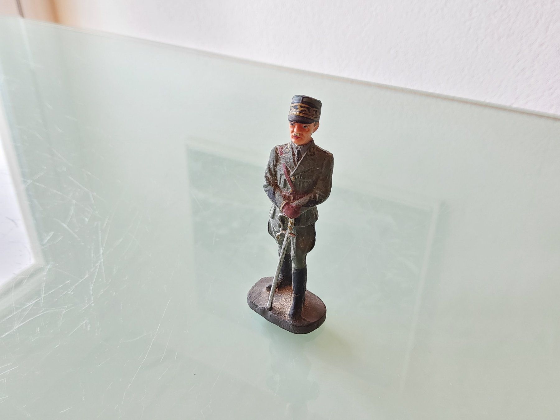 Elastolin Spielzeuge: Ancienne figurine en Elastolin, général Guisan  – Gebraucht aus Malleray von Broc-Mo