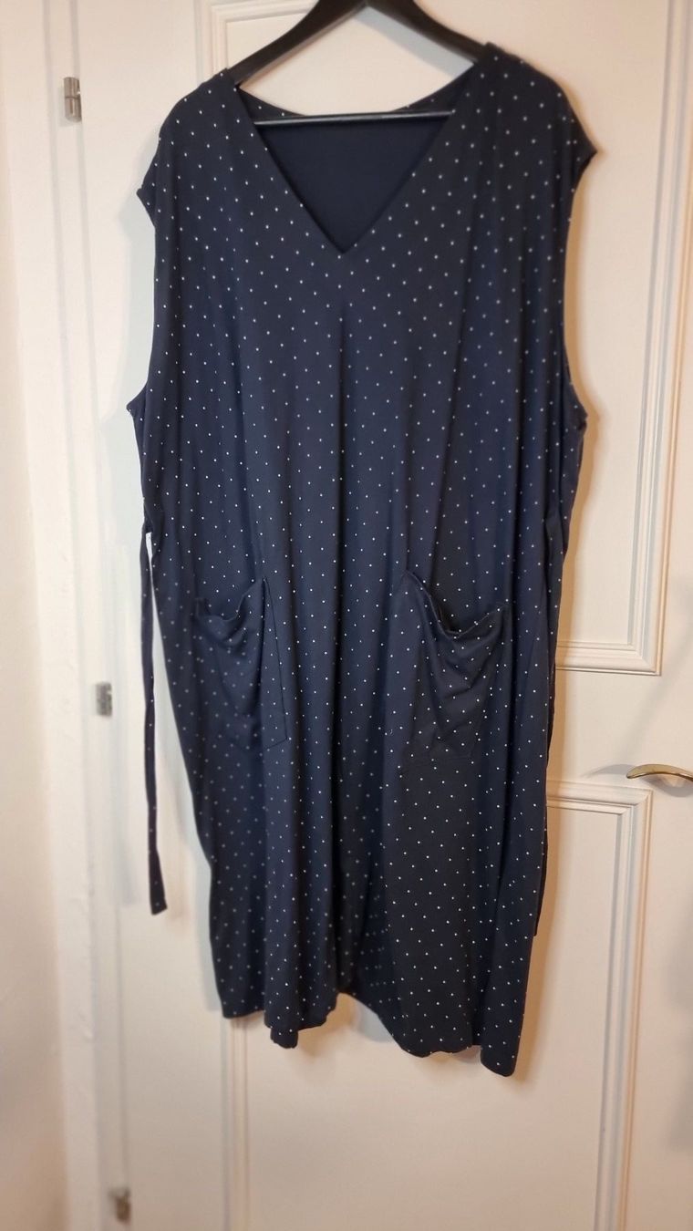 Vestiti: Kleid Größe 3XL – Usato da Wald ZH venduto da Martin79 4
