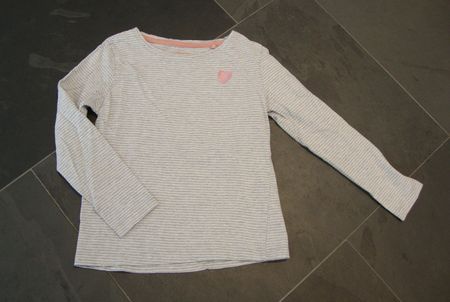 ++ leichter Pullover ++ Gr. 116 / 122 ++ in grau ++