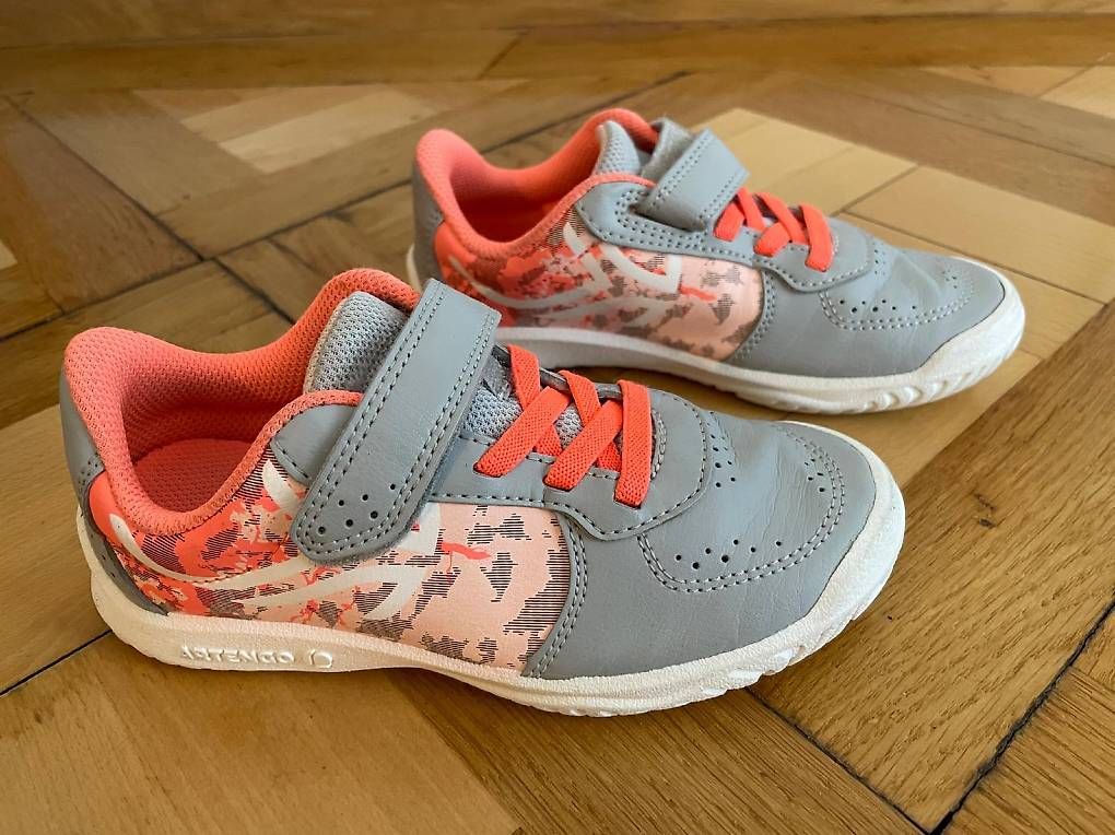 Chaussures filles: Turnschuhe 29 / 30 – D'occasion à Zürich par apfel018
