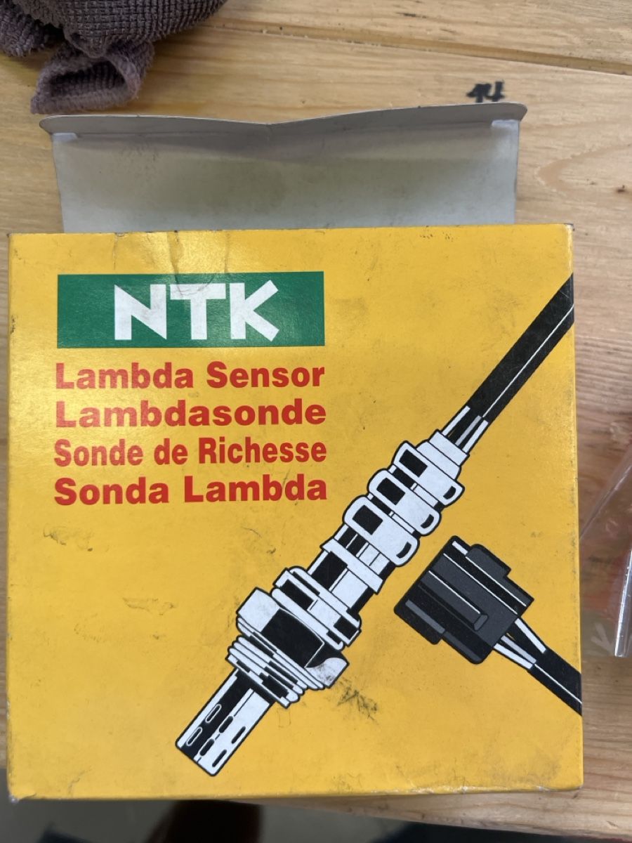 Tutti pezzi di ricambio auto: NTK Lambda Sensor OZA334-ESZ1A/01 neu – Nuovo e nell'imballaggio originale da Schmerikon venduto da Kneisel 1
