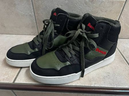 Bench Sneakers Herbst / Winter, Grösse 39, neuwertig