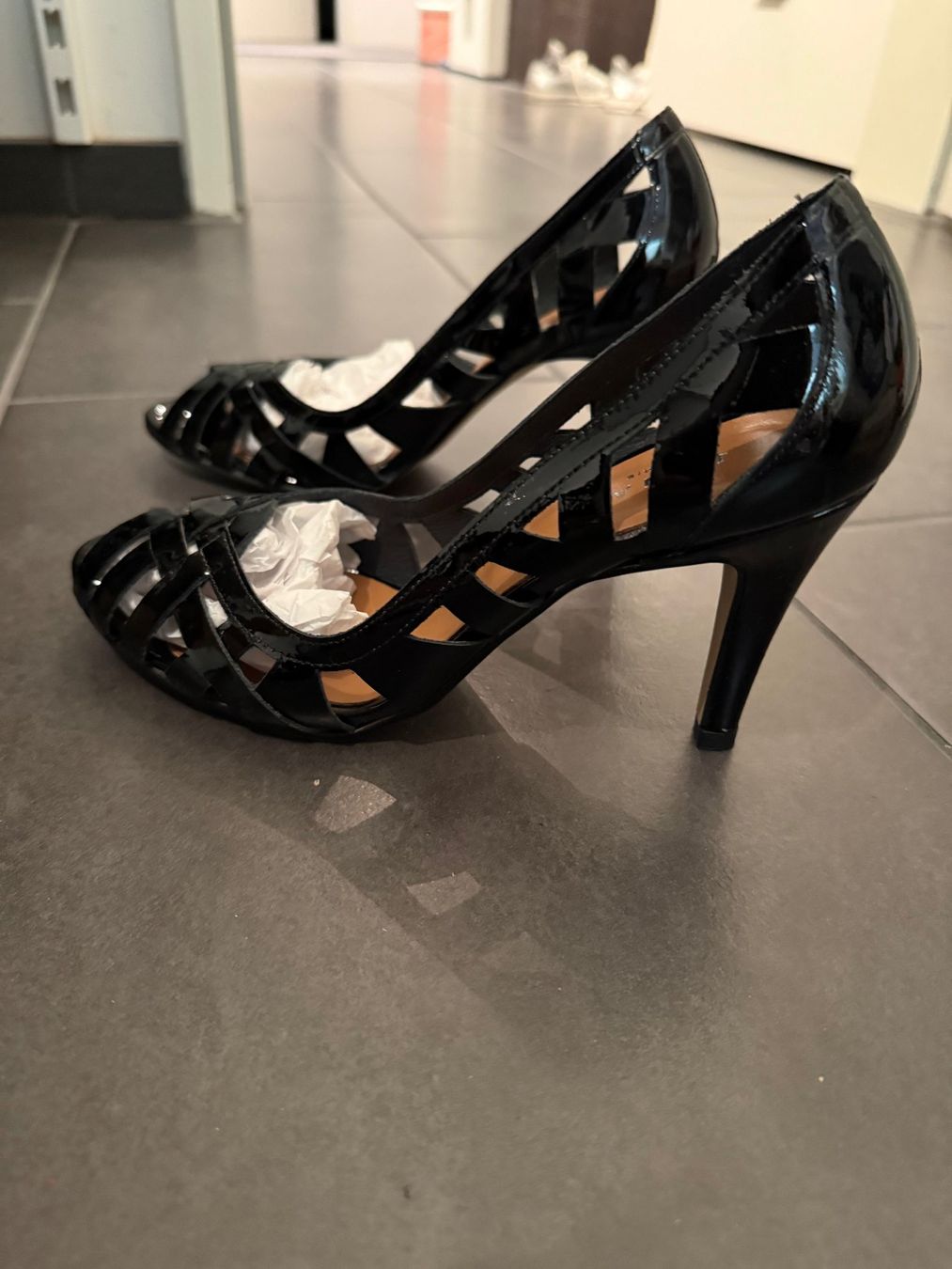 Jonak Scarpe da donna: JONAK Pumps Djeny, Lackleder, Grösse 40 – Nuovo (secondo la descrizione) da Wittinsburg venduto da redrose296