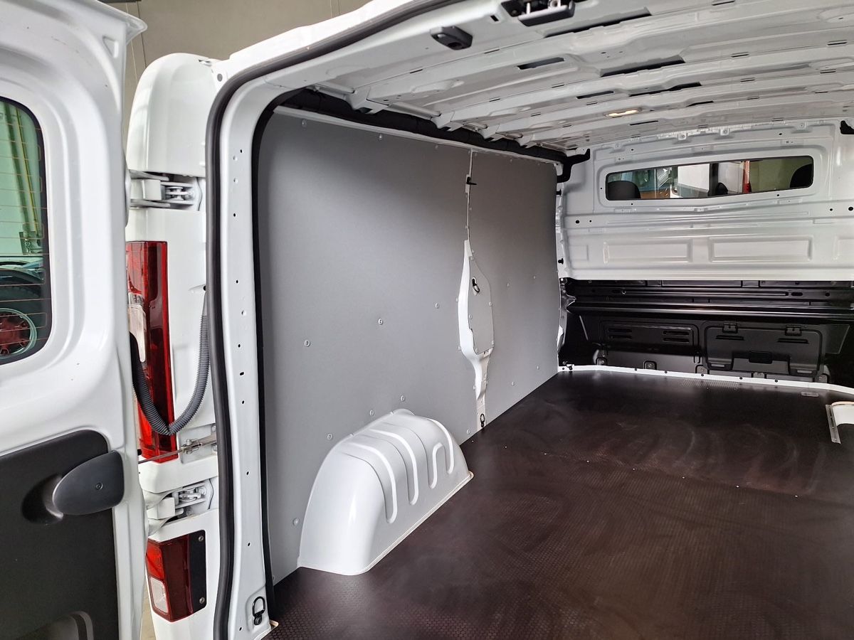 Renault Tutti i ricambio: Bodenplatte Renault Trafic L1 – Nuovo e nell'imballaggio originale da Einsiedeln venduto da Shkurte_K 4