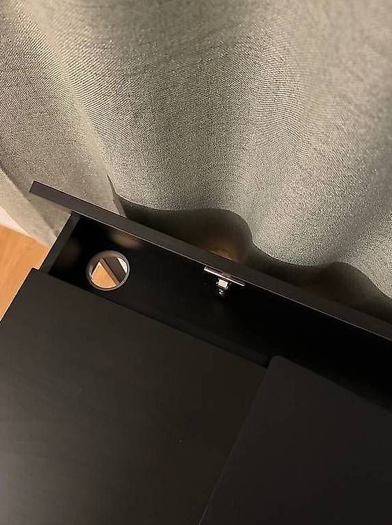 Scrivanie: Schreibtisch mit Schublade – Usato da Zürich venduto da mel_6080 2