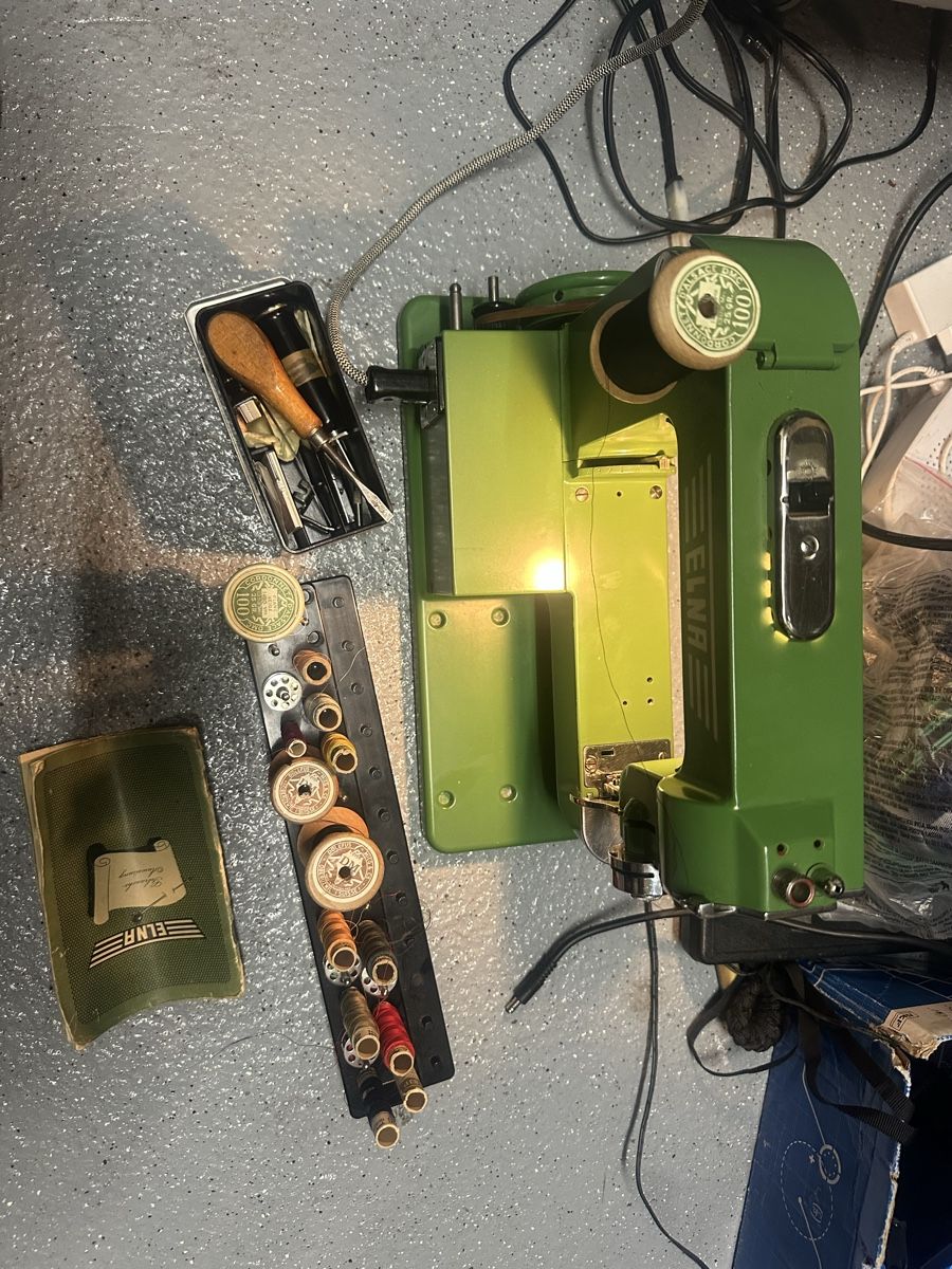Elna Machines à coudre: Elna nachmachine  – D'occasion à Nürensdorf par maqopaqo 4