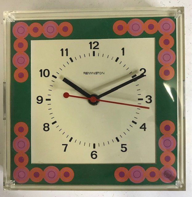 Stand- & Wanduhren: 4-eckige Wanduhr beige Remington – Gebraucht aus Zürich von gigimai67