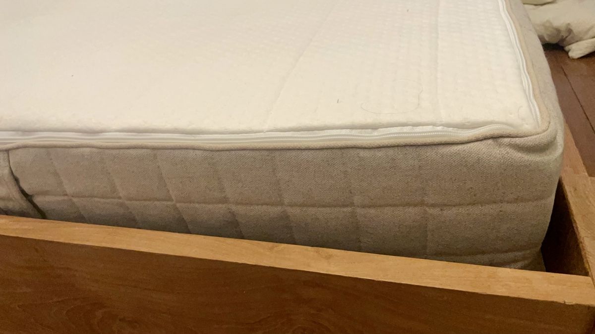 Matratzen: Matratze 160x200 Federkern  – Gebraucht aus Zürich von einkaufswagen 1