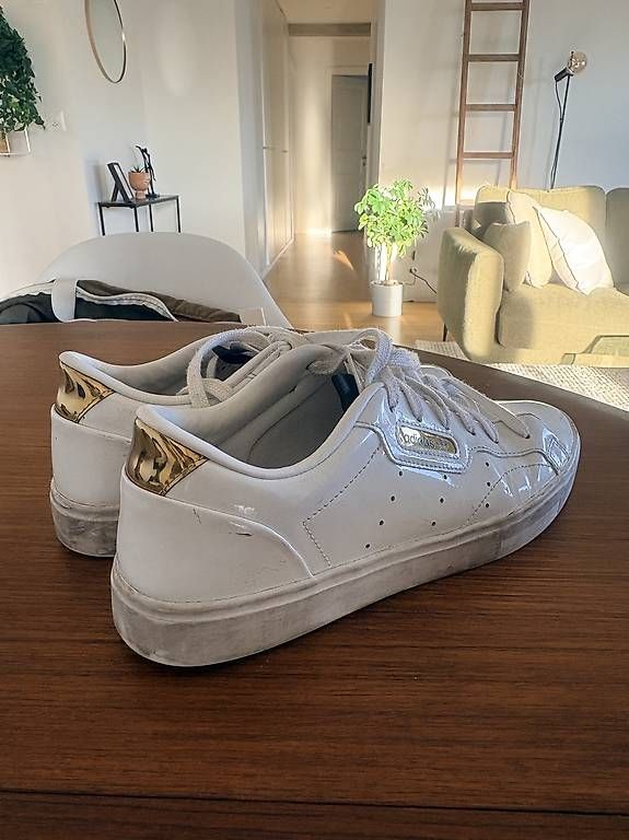 Scarpe da donna: Adidas Blanche nacrée brillantes – Usato da Chardonne venduto da any_yq5q 4