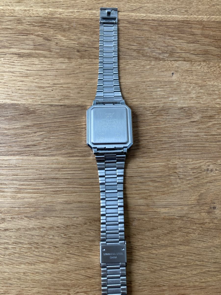 Casio Montres: Casio A100WE – D'occasion à Lenggenwil par Geeecko85 2