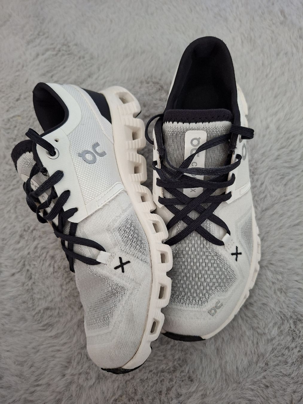 On Scarpe da donna: Chaussures de course ON Cloud, blanches, pointure 37 – Usato da Renens VD venduto da ser_j2fn 1