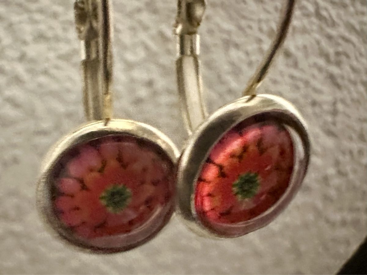 Orecchini pendenti & Orecchini a lobo: Selbstgemachte Cabochon Ohrstecker mit Blumenmuster – Nuovo (secondo la descrizione) da Gelterkinden venduto da Aischas 1