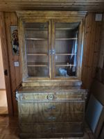 Geschirrschrank