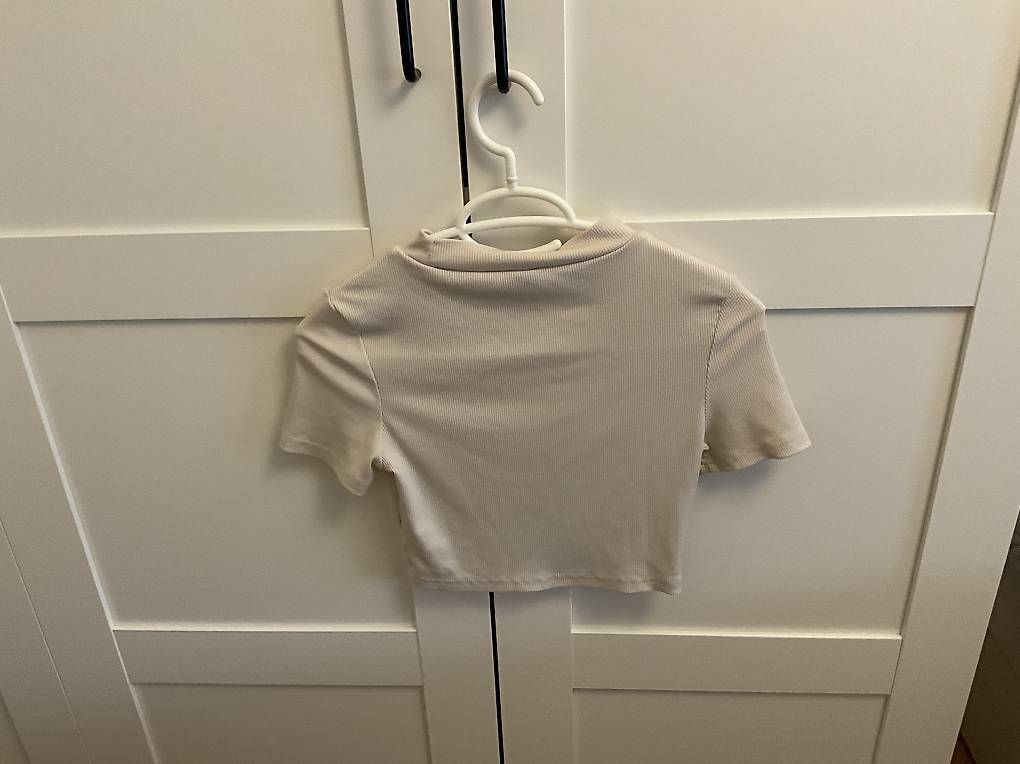 Tops: Beiges Top  – D'occasion à Wettingen par monikazefi 1