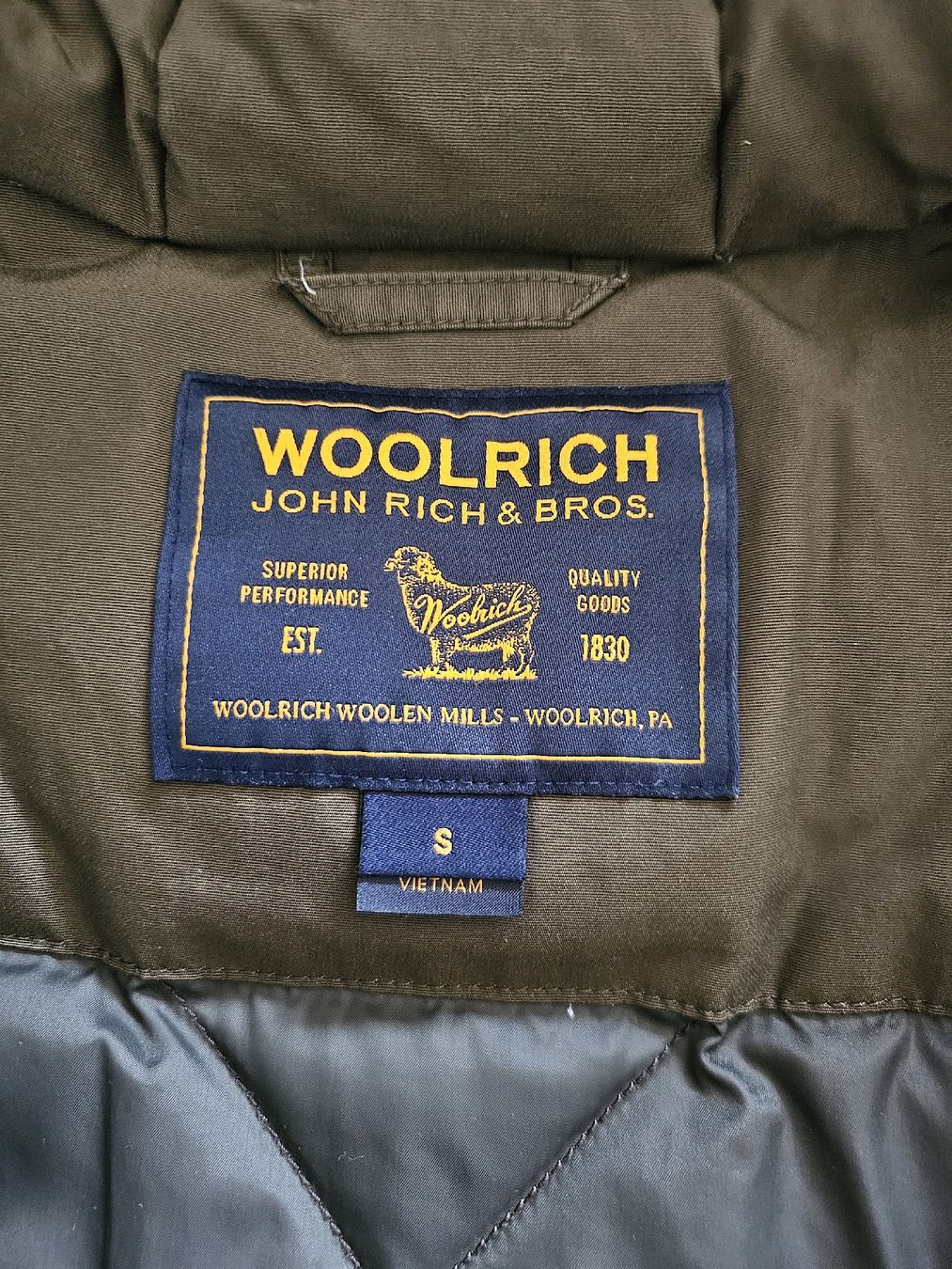 Woolrich Mäntel: Wunderschöner Damen Woolrich Parka Gr. S Khaki – Gebraucht aus Balzers von ridr 1