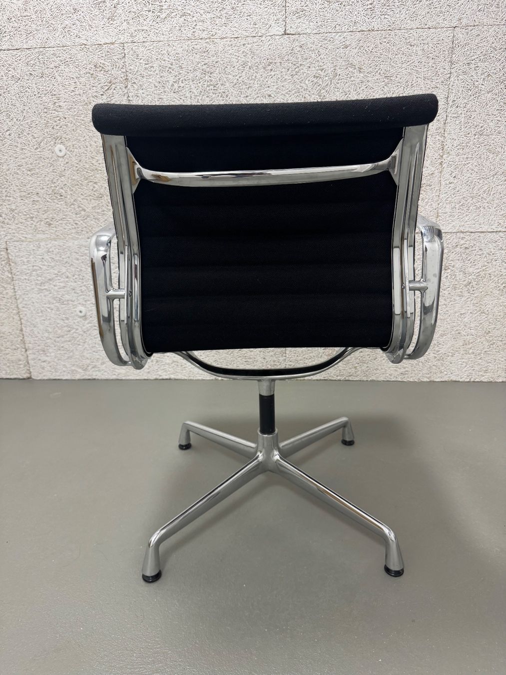 Vitra Sedie: Vitra - EA 103 Stuhl – Usato da Zürich venduto da jql_xrd5 1