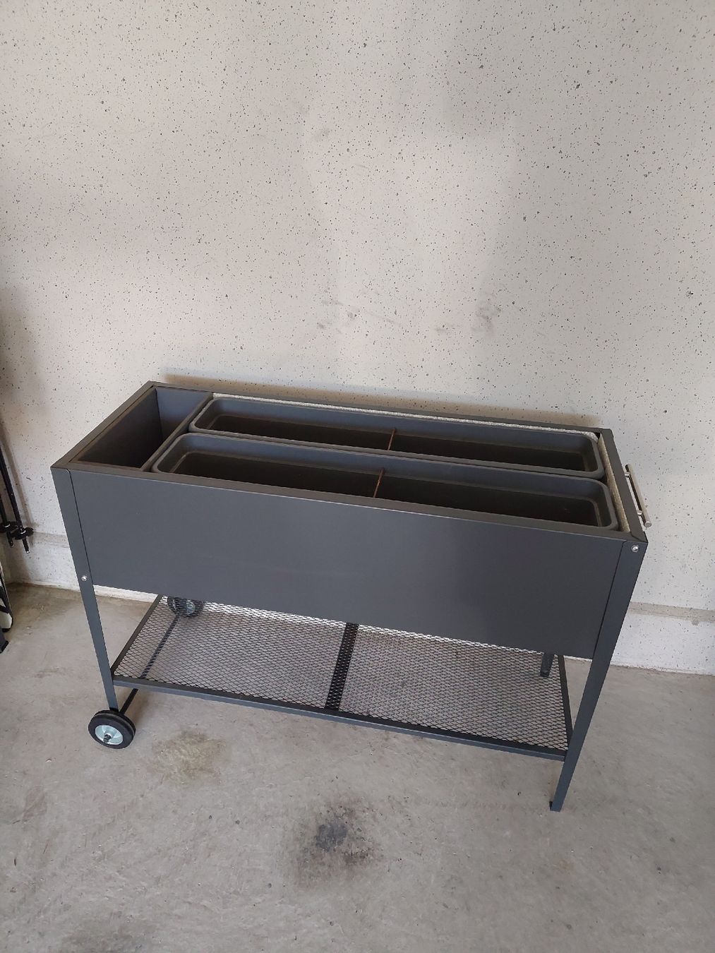 Vasi per fiori: Hochbeet Metall Anthrazit inkl. 2 Blumenkisten – Usato da Stettlen venduto da SyBi_39