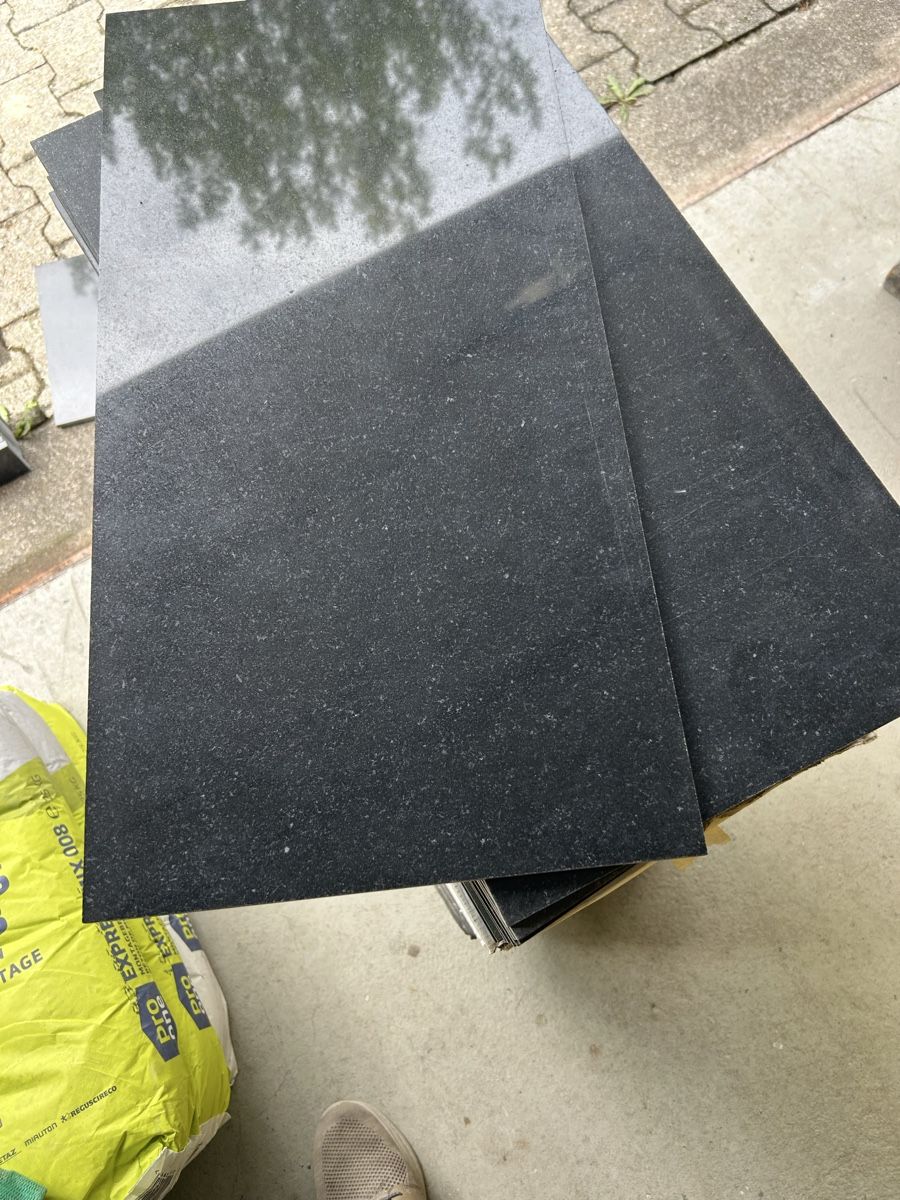 Servierplatten: Granitplatten Nero Assoluto Hochglanz poliert. – Neu (gemäss Beschreibung) aus Dänikon ZH von Landyherby 1