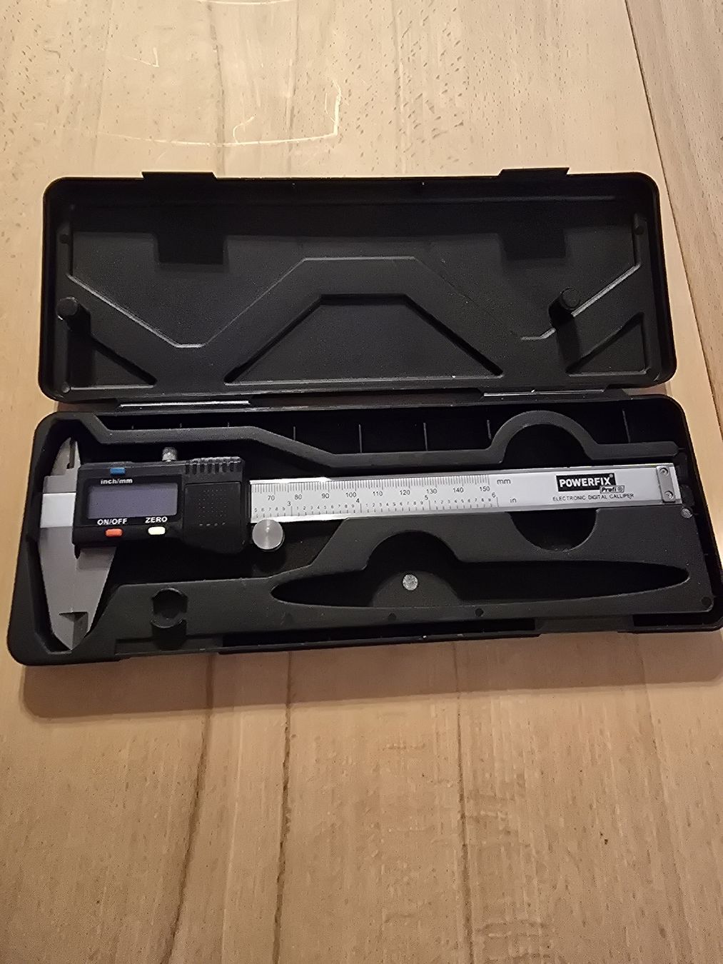 Misurare: Digital Caliper Powerfix  – Usato da Romanshorn venduto da car_hx67