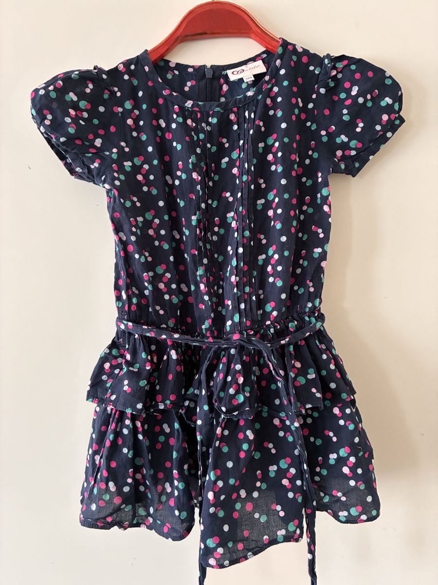 Vestiti & Gonne: Schönes Kleid Gr. 104 – Usato da richterswil venduto da lunamarie001