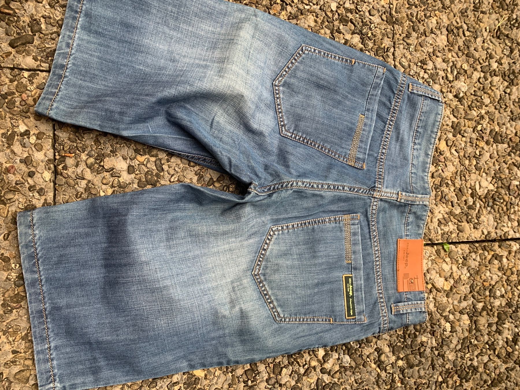 Jeans: Jeans Jeep Bermuda Gr. 31 neu – Neu und originalverpackt aus Kaltbrunn von Modern 6