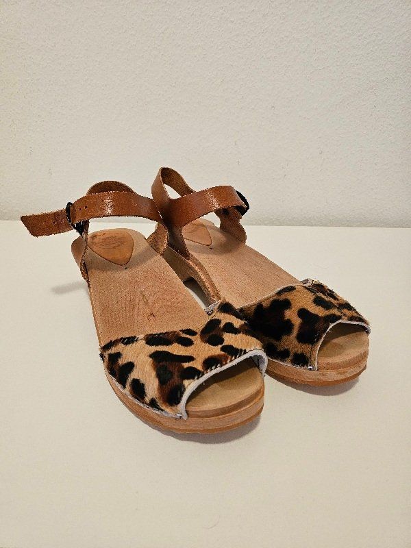 Scarpe da uomo: Clogs, Sand Farbe, Gr. 45 - Extra Anfertigung – Nuovo (secondo la descrizione) da Gossau SG venduto da Rono68