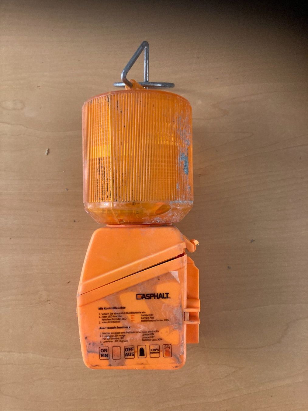 Lampade: Warnleuchte, orange,  Baustellenlampe – Usato da Cham venduto da WB2223 3