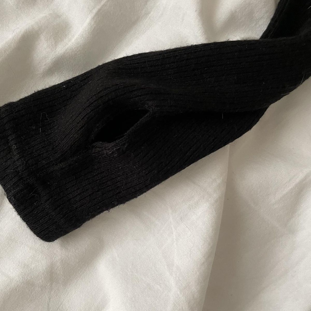 Zara Tops: Pull noir – Gebraucht aus Concise von Lae99 4
