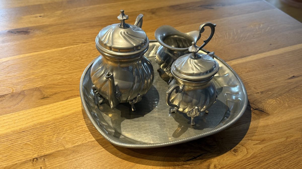 Set di piatti: Antikes Zinn-Kaffeeservice, 4-teilig – Usato da Thayngen venduto da ggg71 1