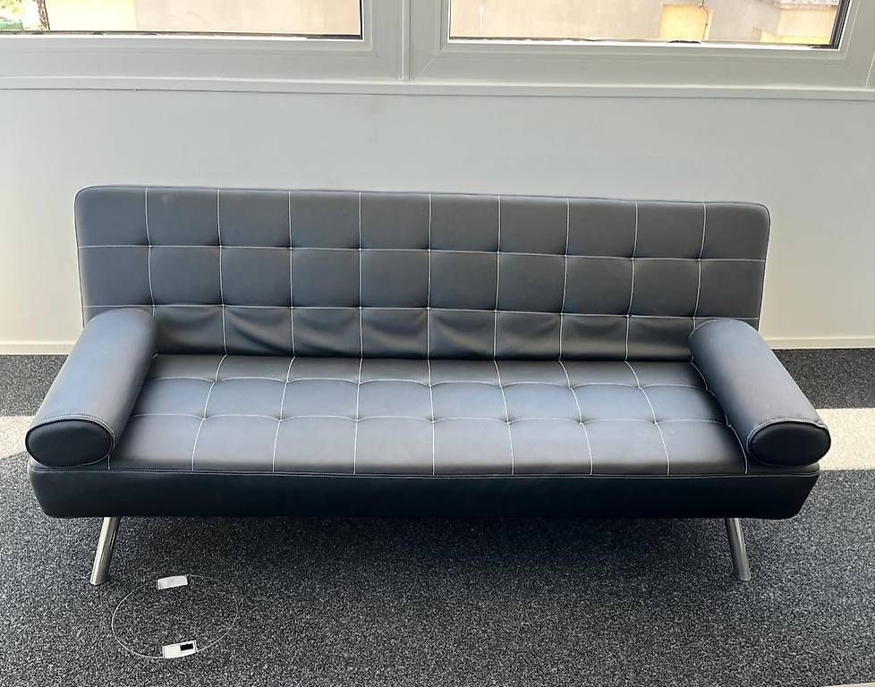 Sofas: Sofa schwarz / Schlafsofa / Klappsofa – D'occasion à Zofingen par Loop_ReSale 1