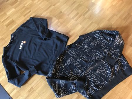 2 Nike Pullis S/M