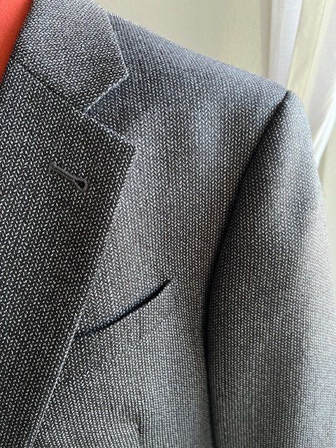Completi: Armani Veston – Usato da Würenlingen venduto da Dg6 1