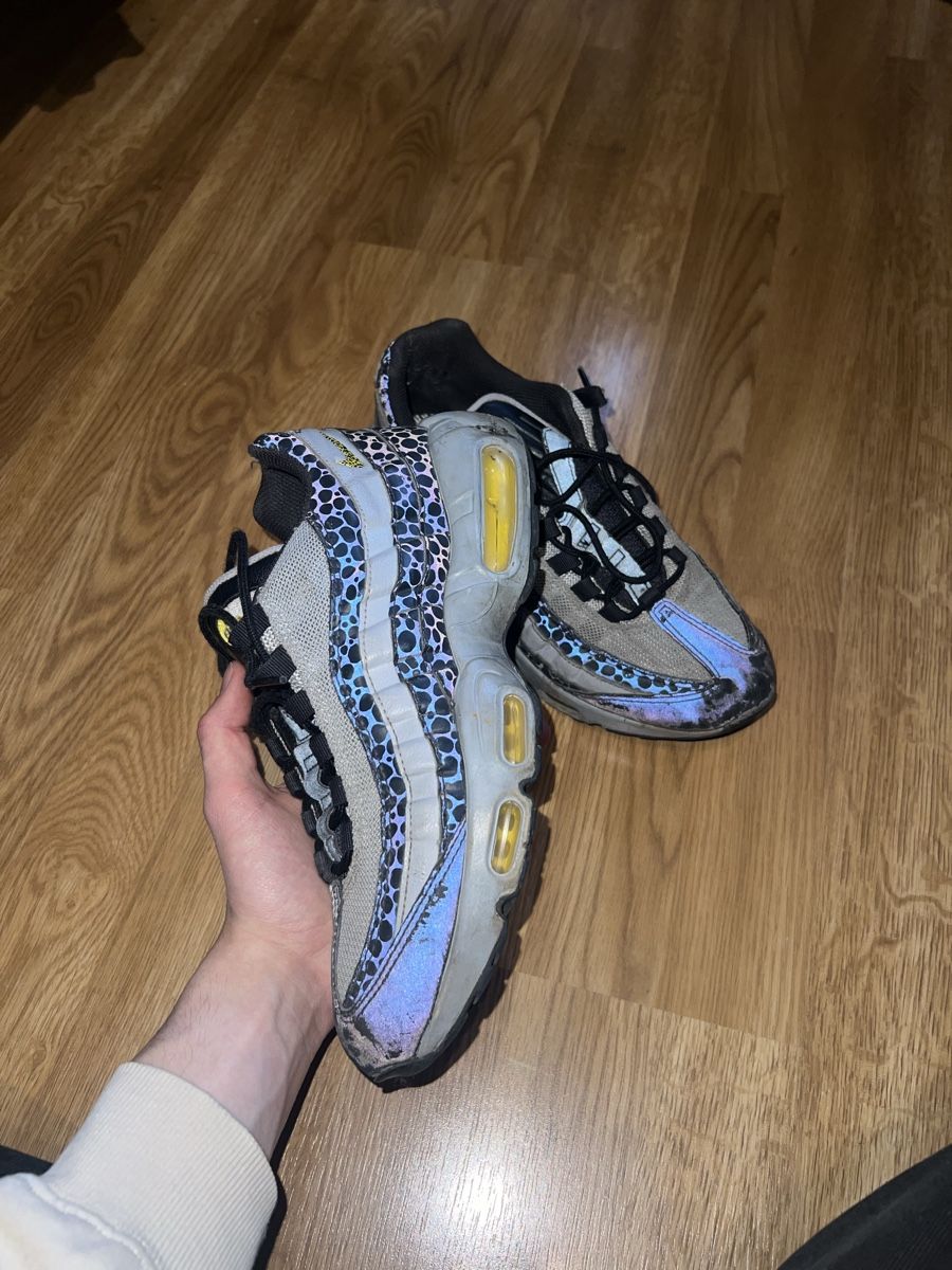 Nike Scarpe da uomo: Nike Air Max 95 Safari Blue taille 40 – Difettoso da Sornard (Nendaz) venduto da MicheletJonas_ 1