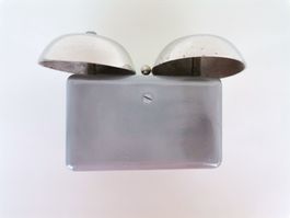 Dekorative Klingel zu Wandtelefon