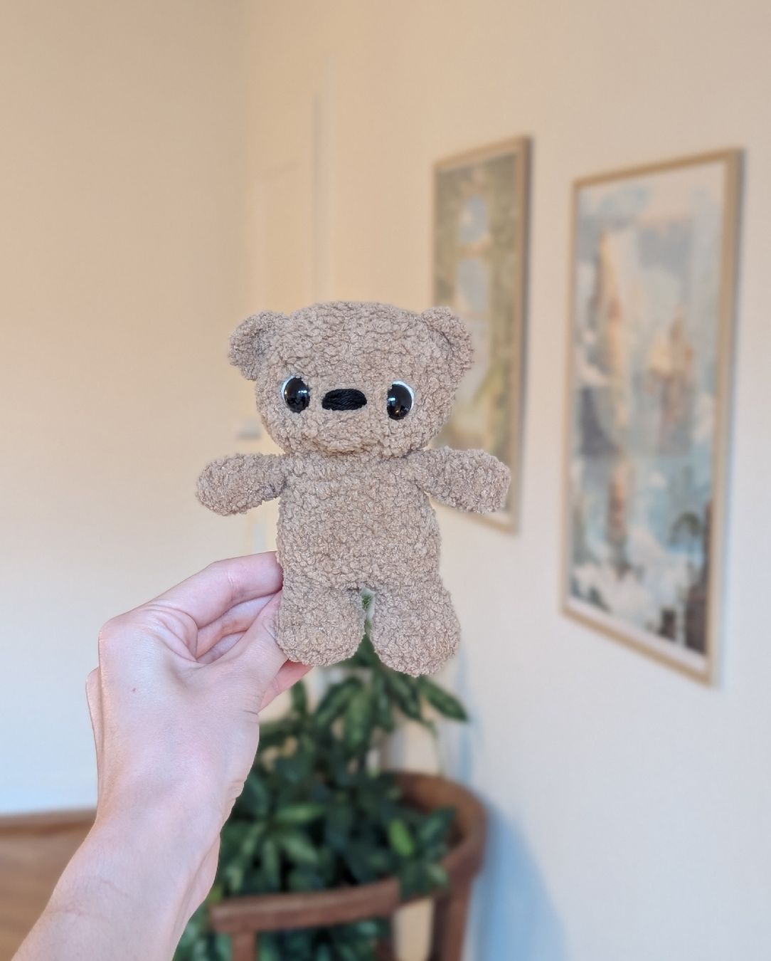 Statuette: Gehäkelter Teddybär mit Abschlusskleidung – Nuovo (secondo la descrizione) da Basel venduto da ron_96vl 2