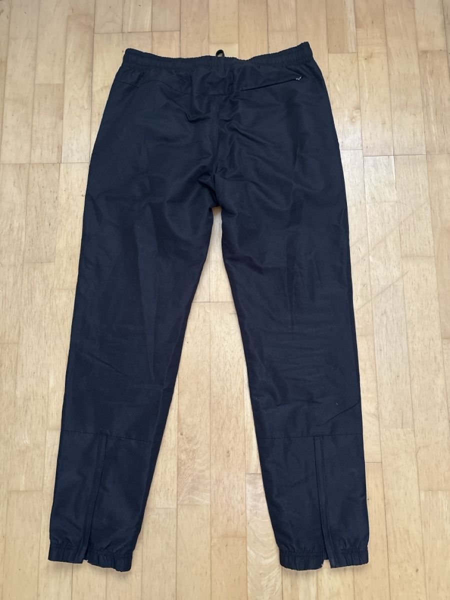 Pantalons: Sergio Tacchini Trainerhose grösse M – D'occasion à Muttenz par ben_wb75 3