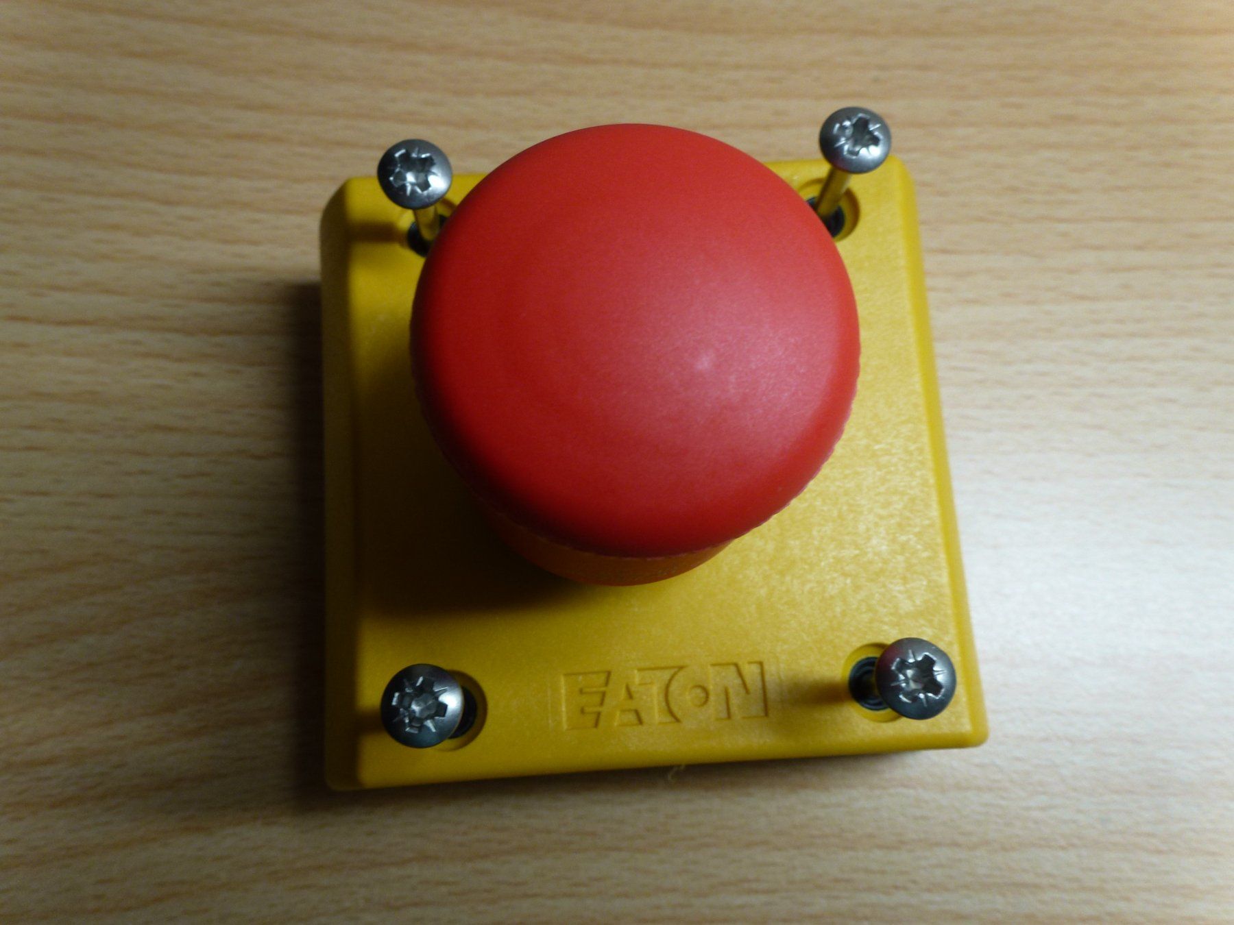Eaton Interruttori: AP Eaton Not-Aus – Nuovo (secondo la descrizione) da Hombrechtikon venduto da HGK50 3